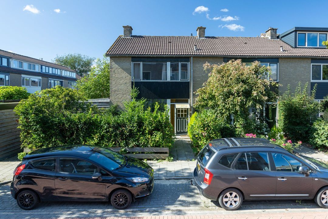 Vierambachtsstraat 1, Ter Aar