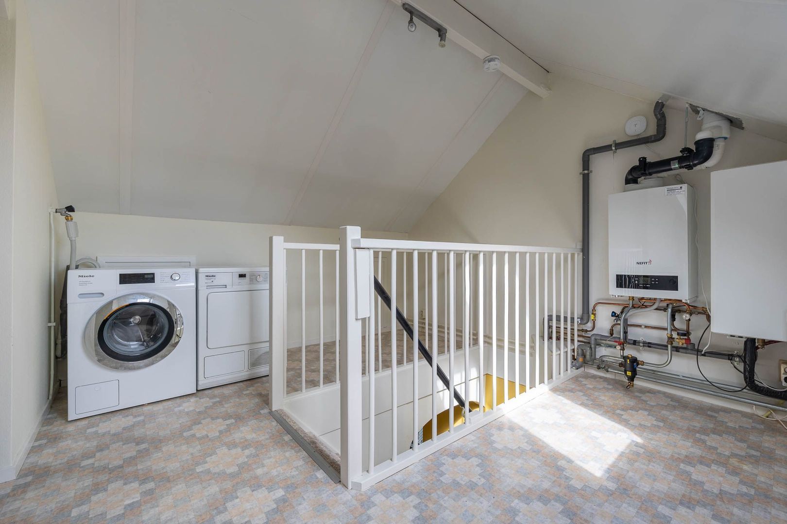 Vrijstaande woning te koop: Dr. Lovinklaan 32, Alphen Aan Den Rijn