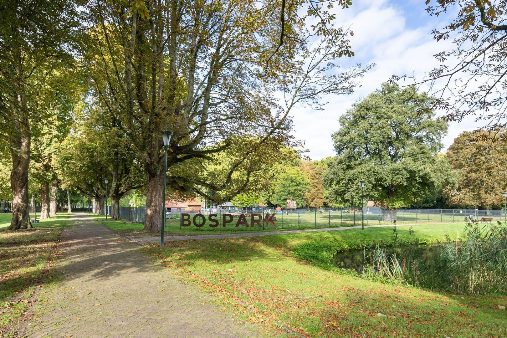 Dr. Lovinklaan 32, Alphen Aan Den Rijn foto-49 blur