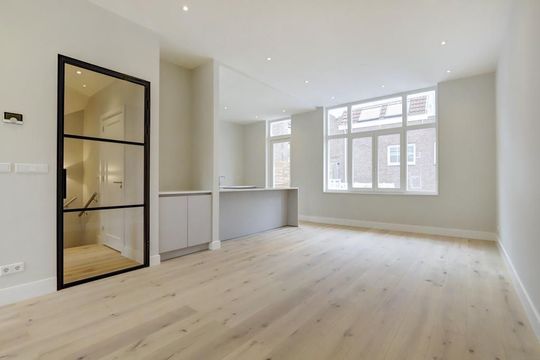 Hollanderstraat 6, Den Haag