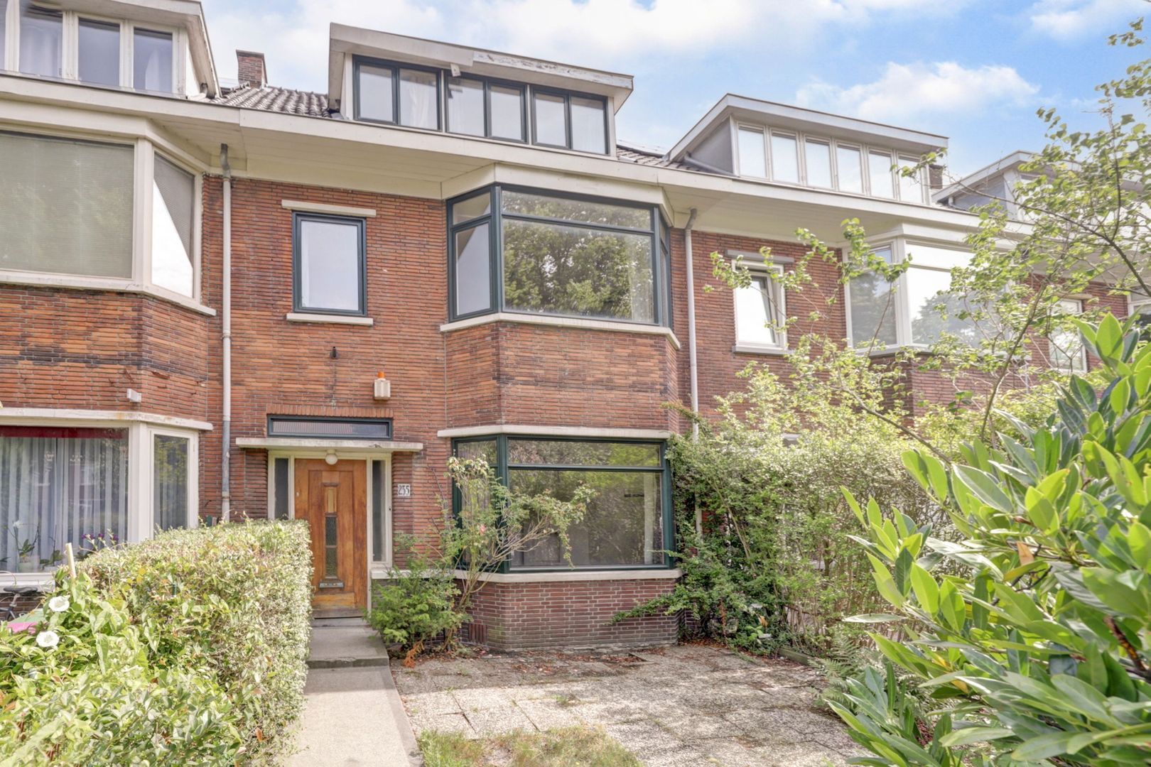 Laan van Nieuw Oosteinde 235, Voorburg foto-0
