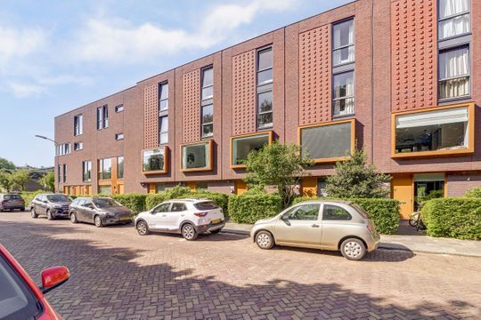 Spinozalaan 179, Voorburg small-1