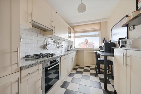 Monseigneur van Steelaan 331, Voorburg small-2