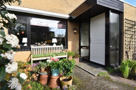 Rozentuin 94, Voorburg small-1