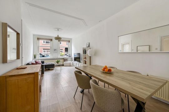 Hoenderloostraat 106, Den Haag small-1