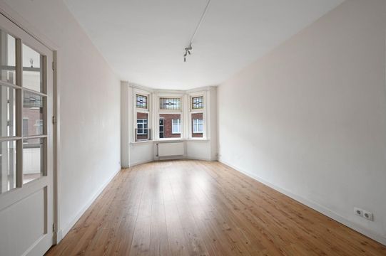Hoog Buurlostraat 84, Den Haag small-1