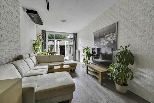 Stuyvesantstraat 127, Den Haag small-1