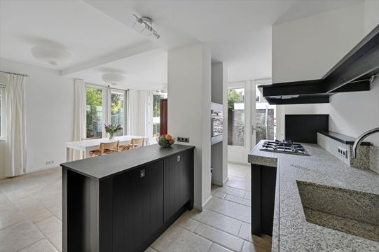 Prinses Irenelaan 1, Voorburg small-2