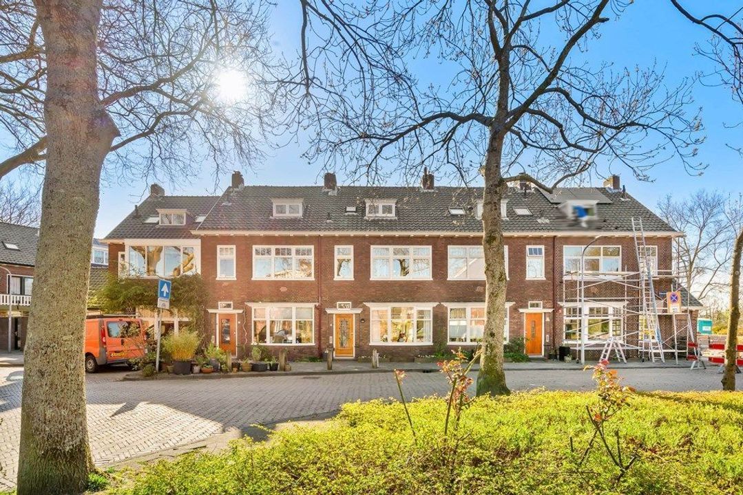 Diezestraat 4