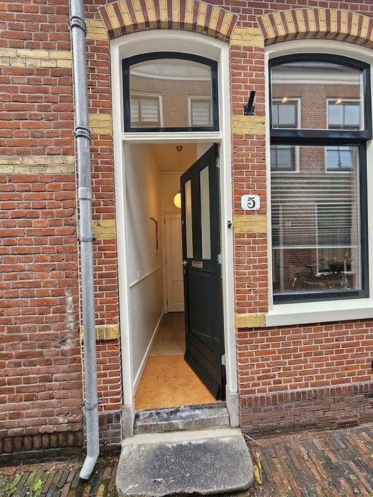 Leliestraat 5