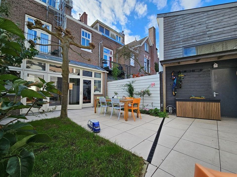 Eerste Emmastraat 12