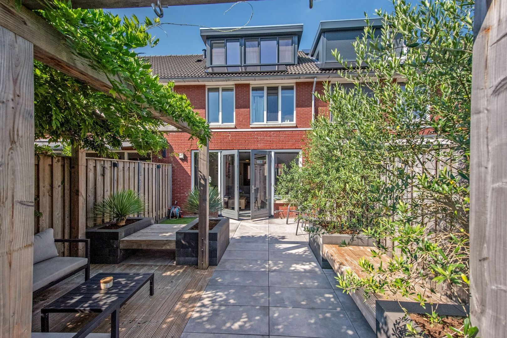 Vrouw Rijssensloot 20, Delft foto-0