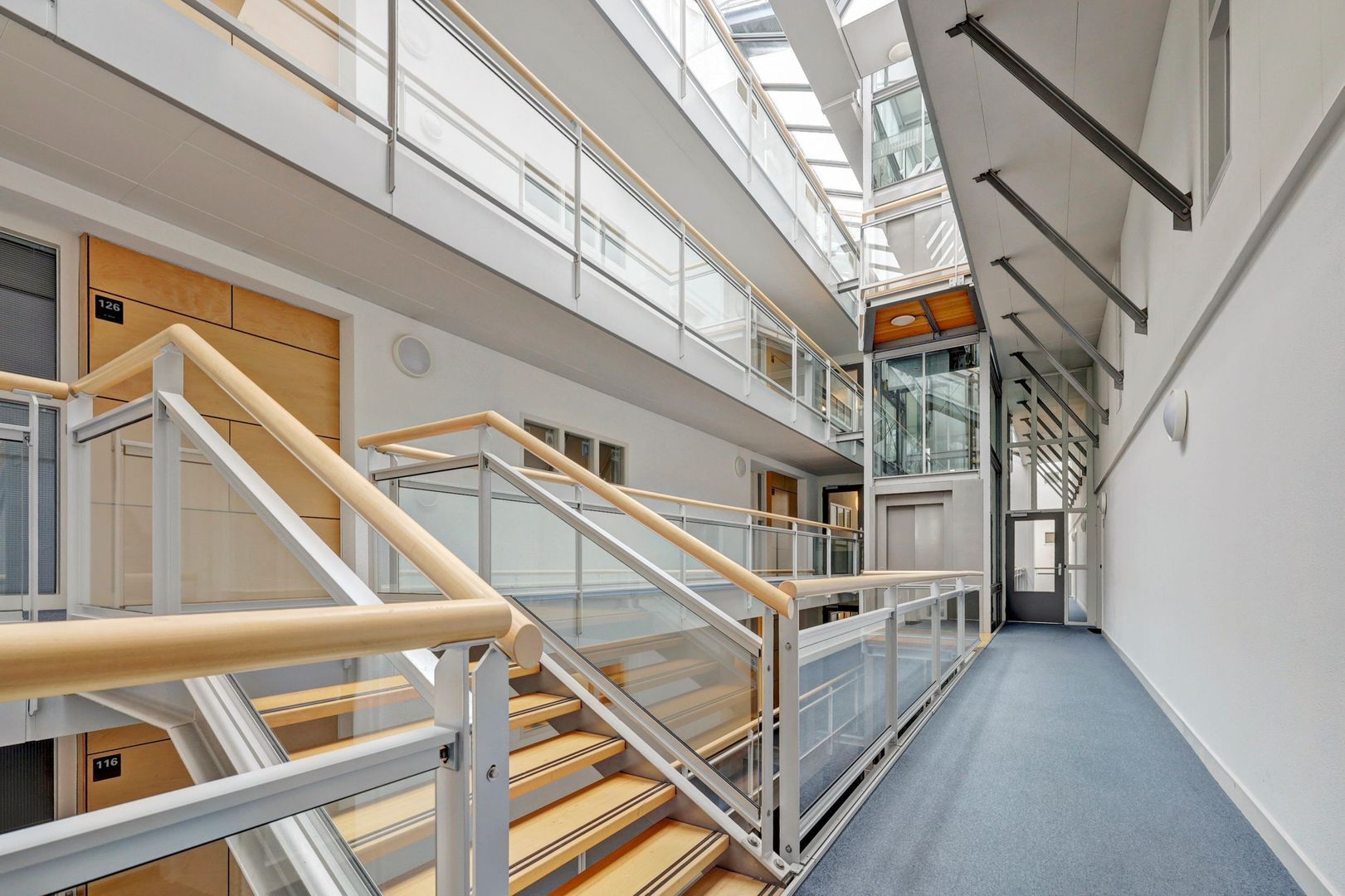 Raam 146, Delft foto-5