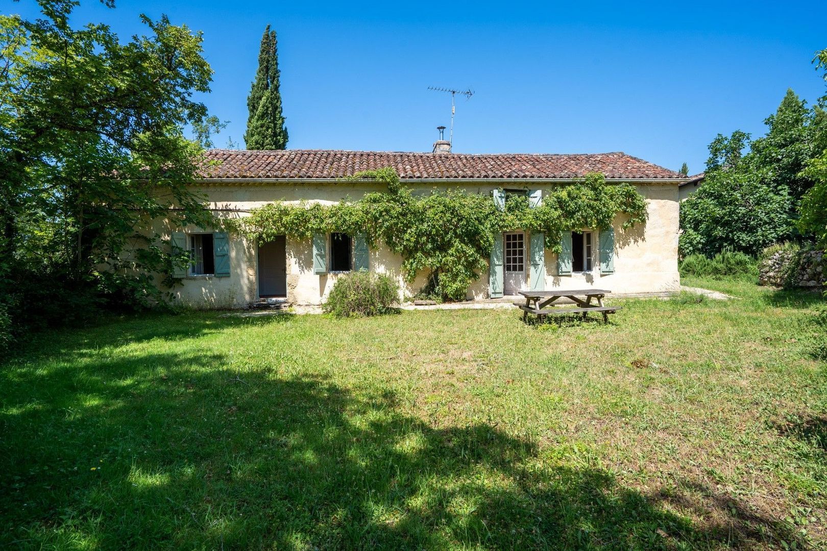 Best kept secret estate, Condom foto-27
