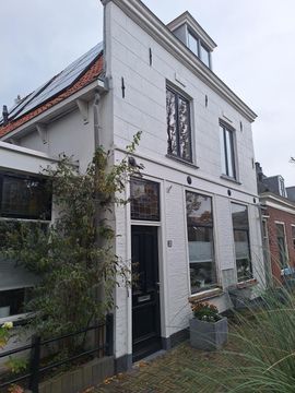 Upper floor apartment Buitenwatersloot 220, Delft
