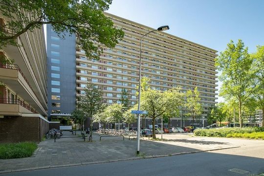 Upper floor apartment Arthur van Schendelplein 122, Delft
