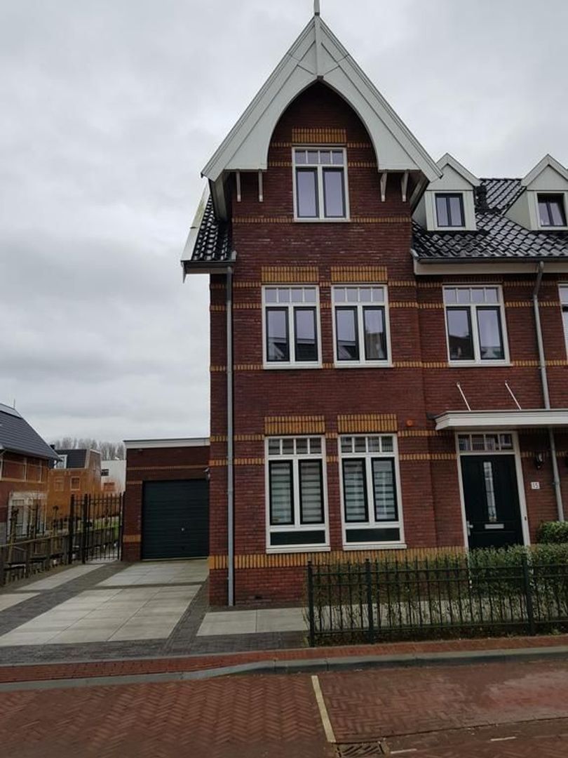 Octavio Pazlaan 15 .