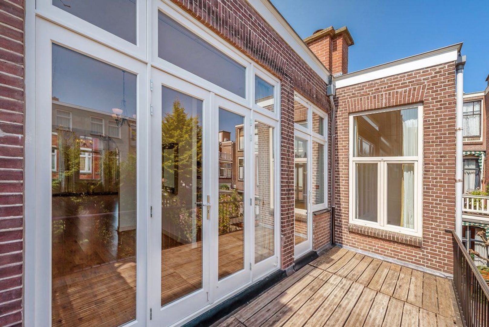 Van Beverningkstraat 250 .