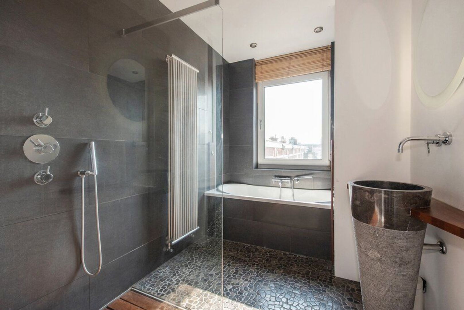 Rotterdamsestraat 19 .