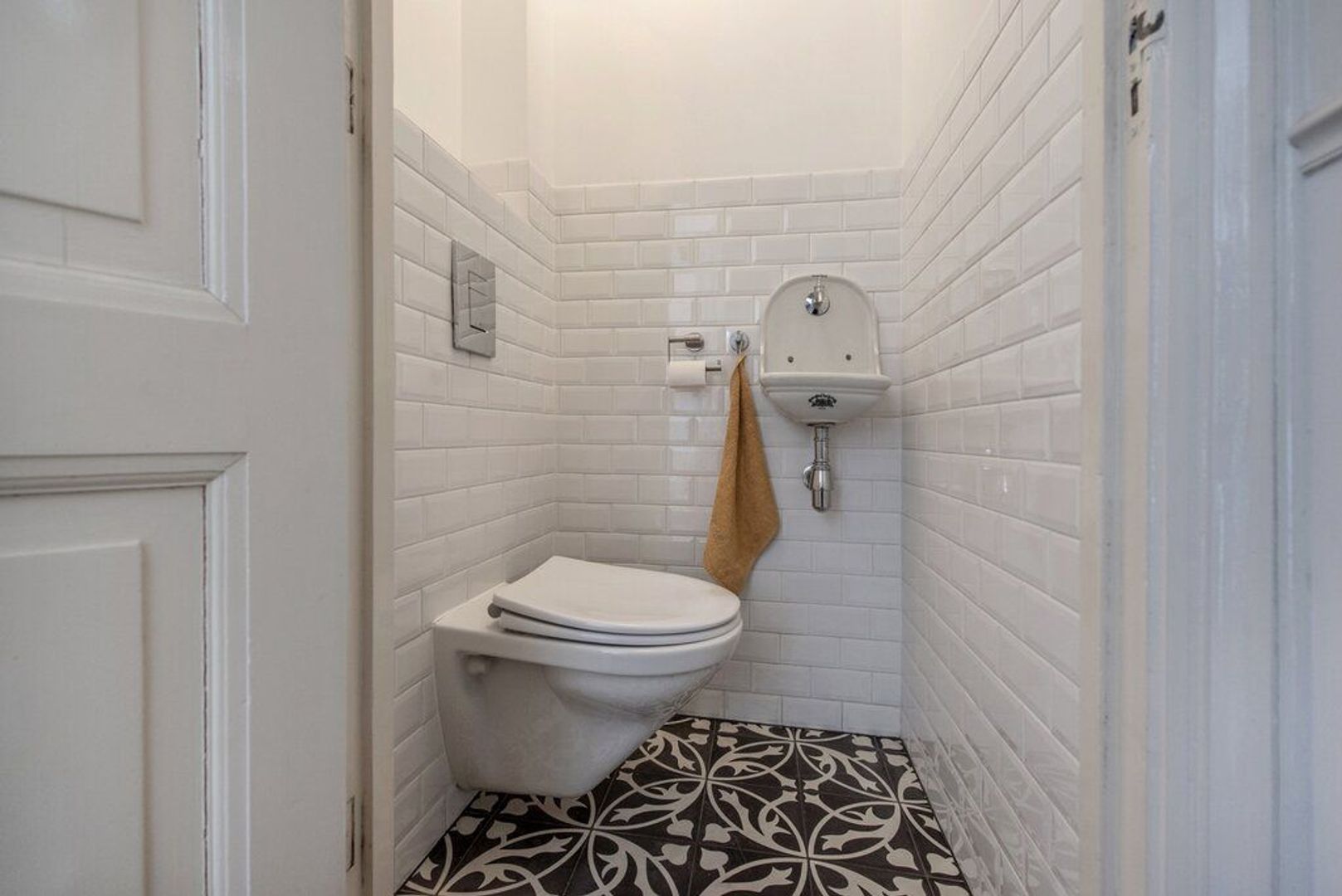 Rotterdamsestraat 19 .