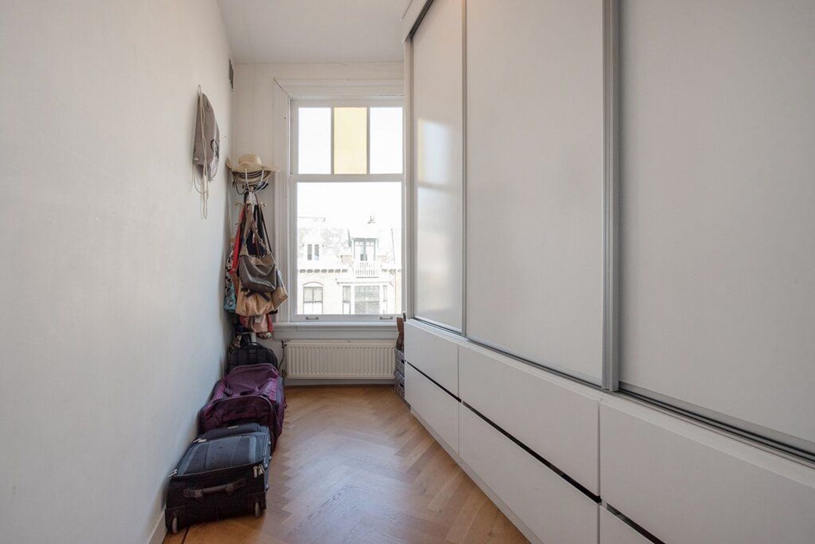 Rotterdamsestraat 19 .