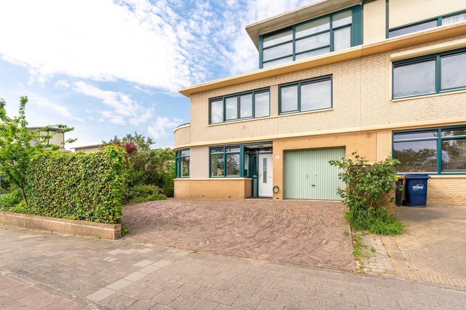 Hoek van Hollandlaan 1