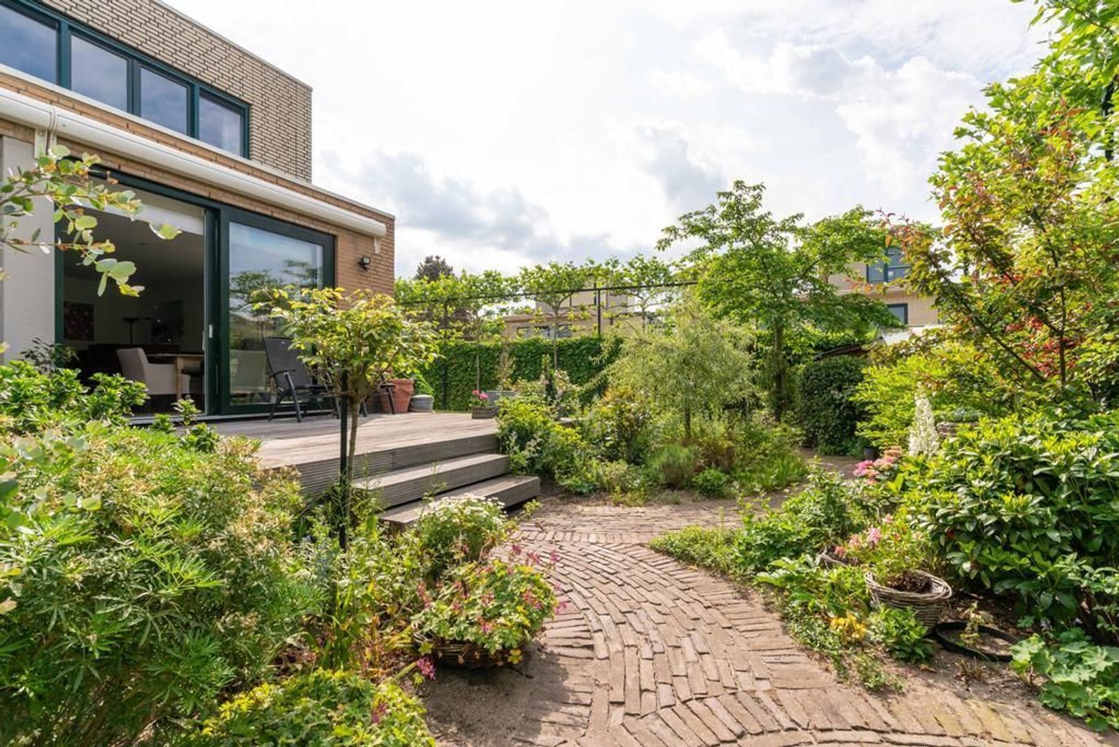 Hoek van Hollandlaan 1