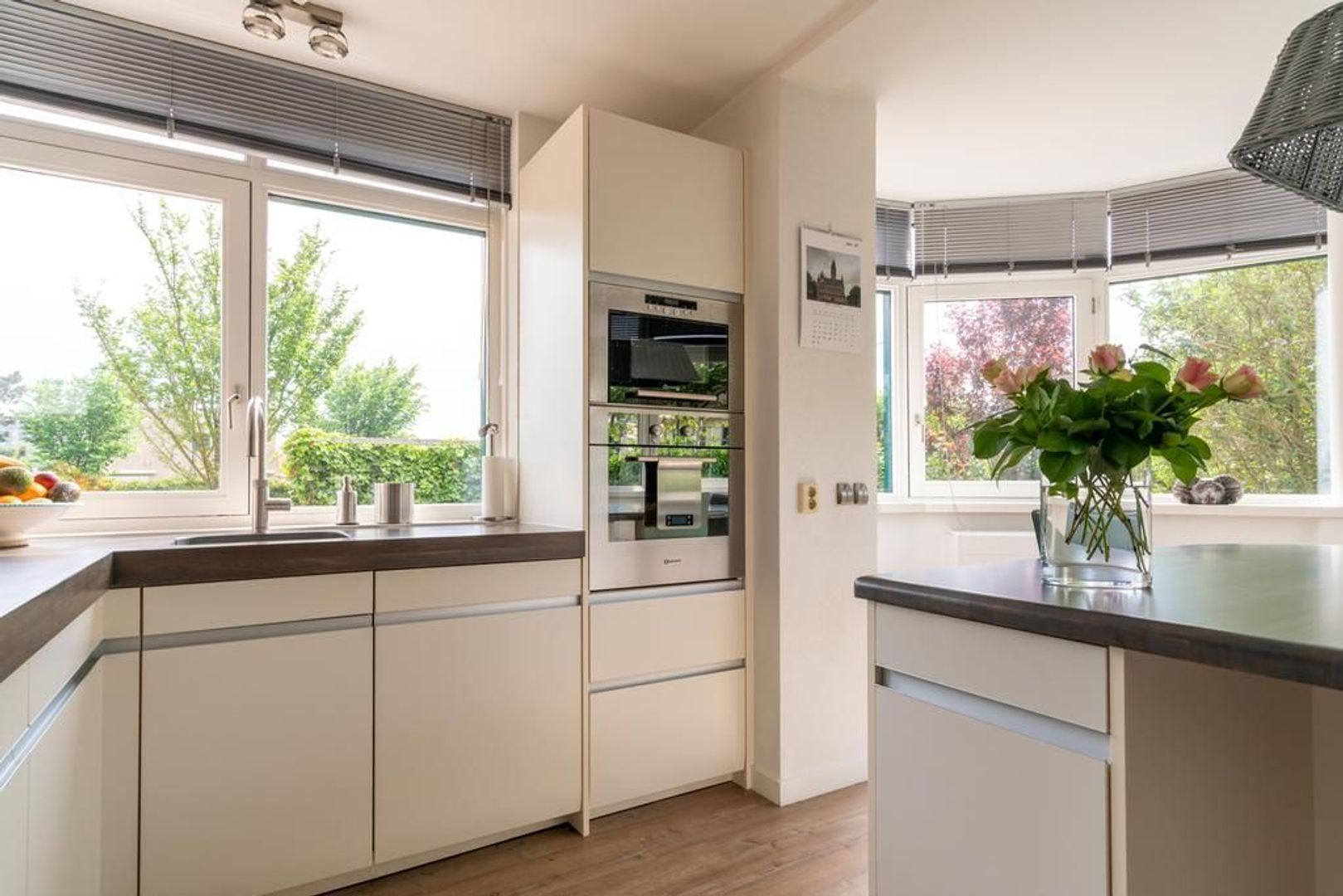 Hoek van Hollandlaan 1