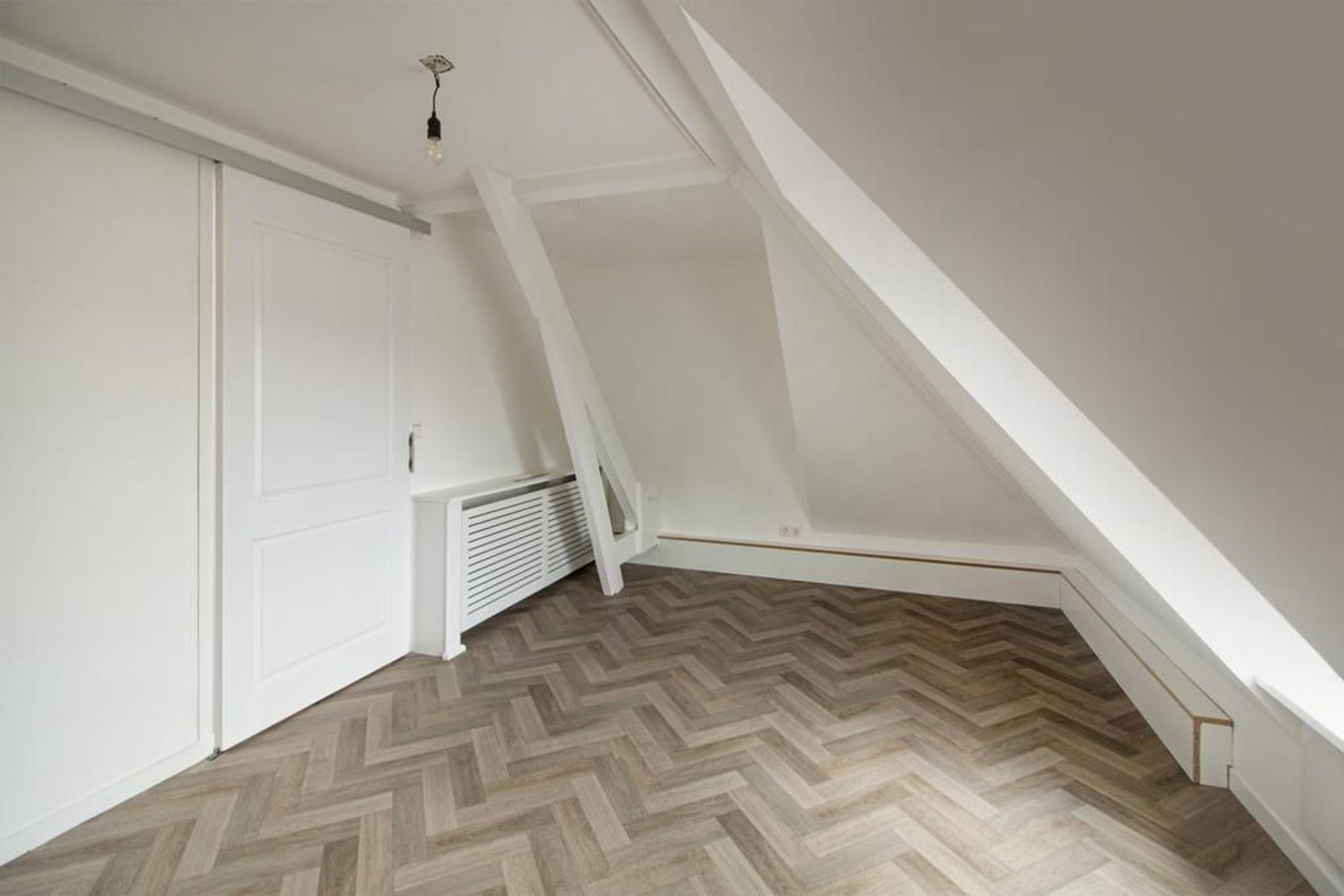 Paramaribostraat 6 .