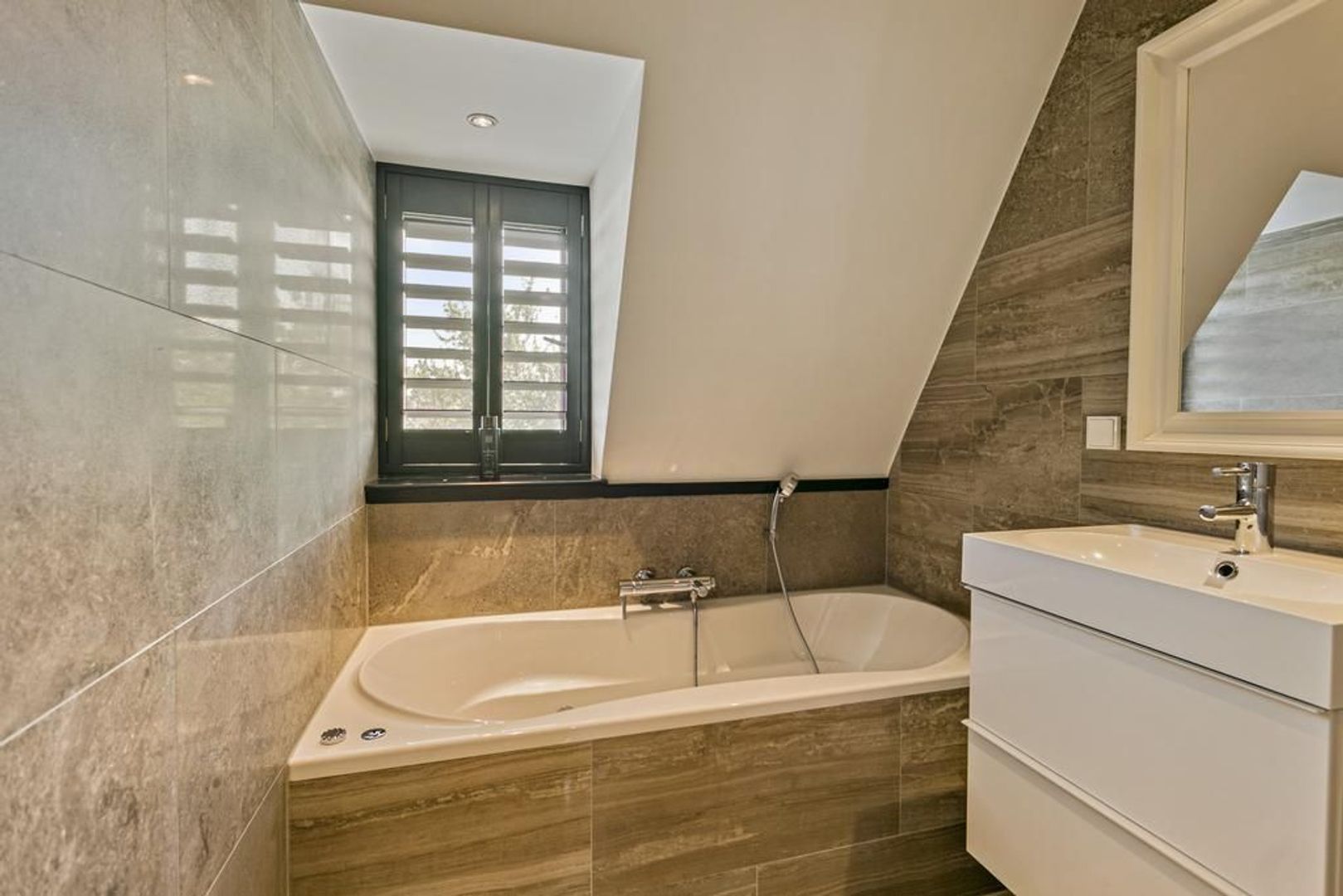 Van Diepenburchstraat 13