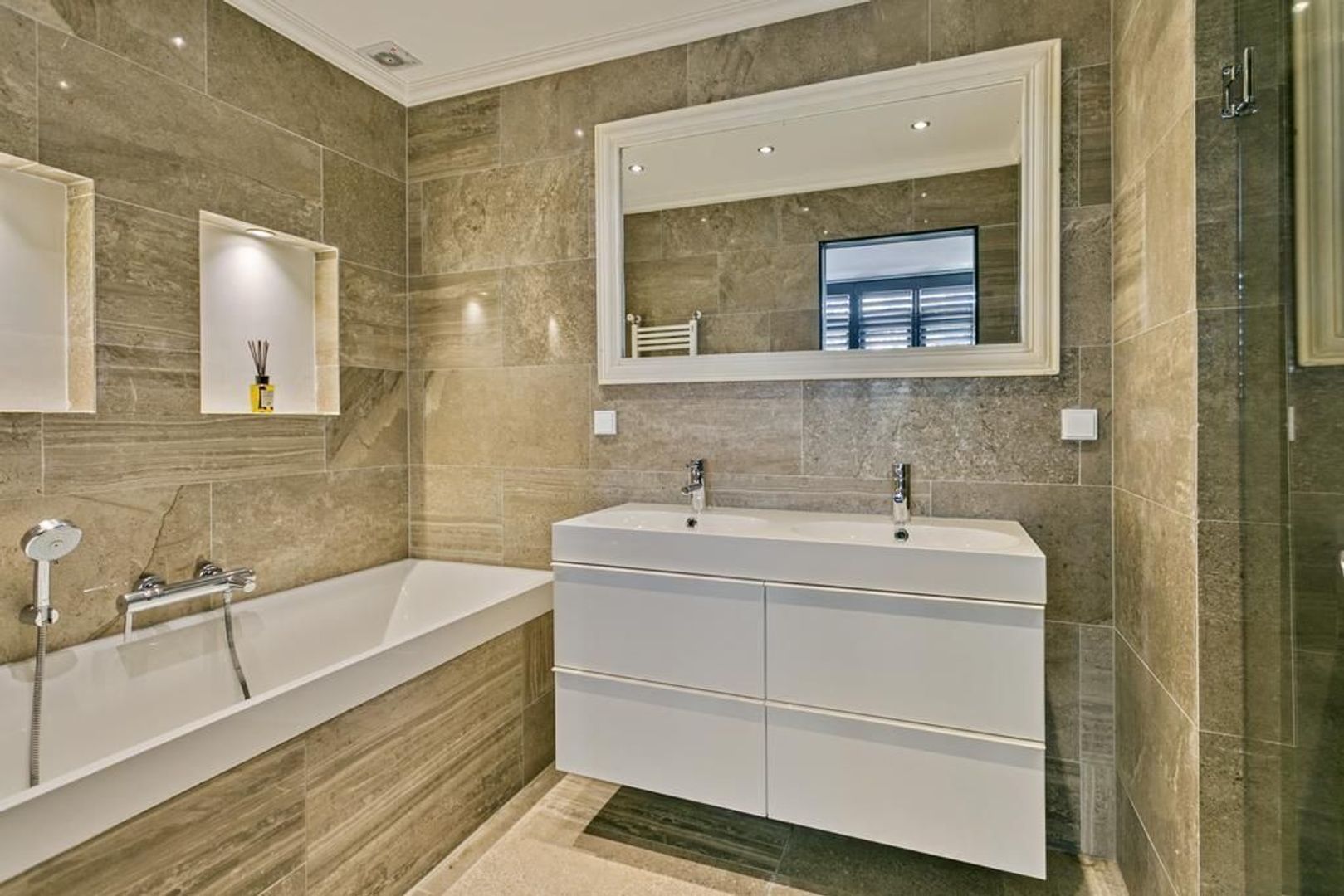 Van Diepenburchstraat 13