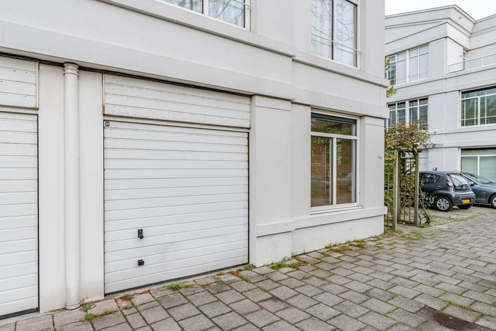 Burgemeester Marijnenlaan 94 .