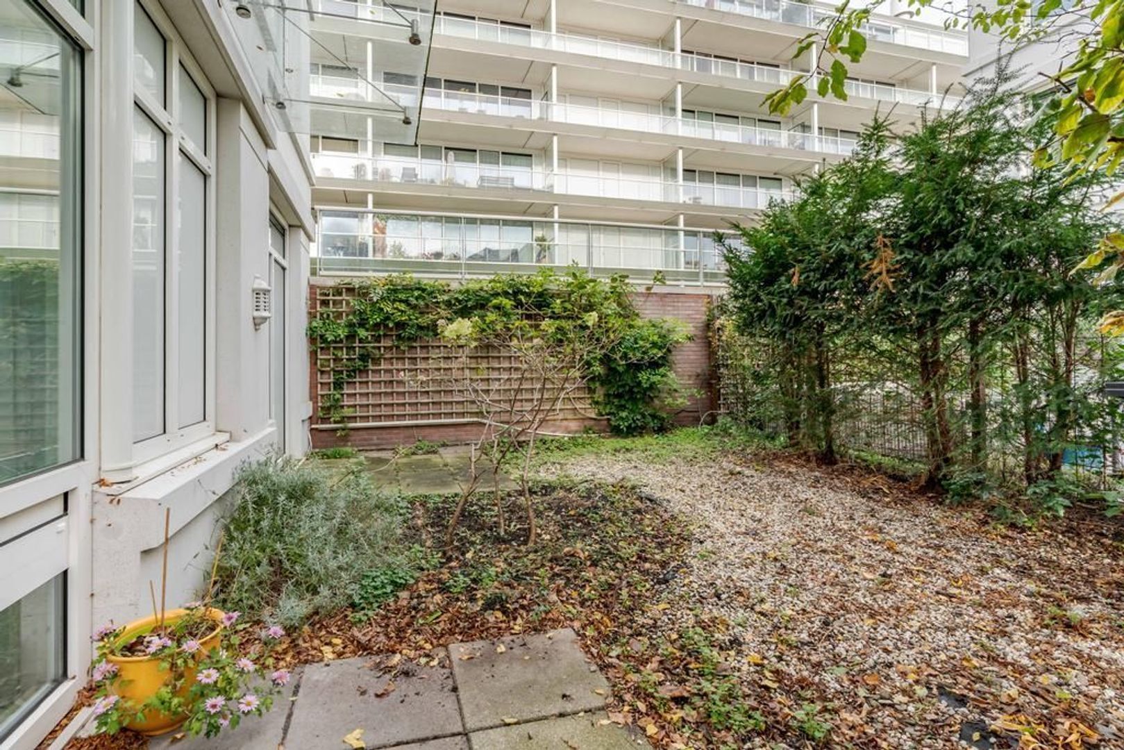 Burgemeester Marijnenlaan 94 .