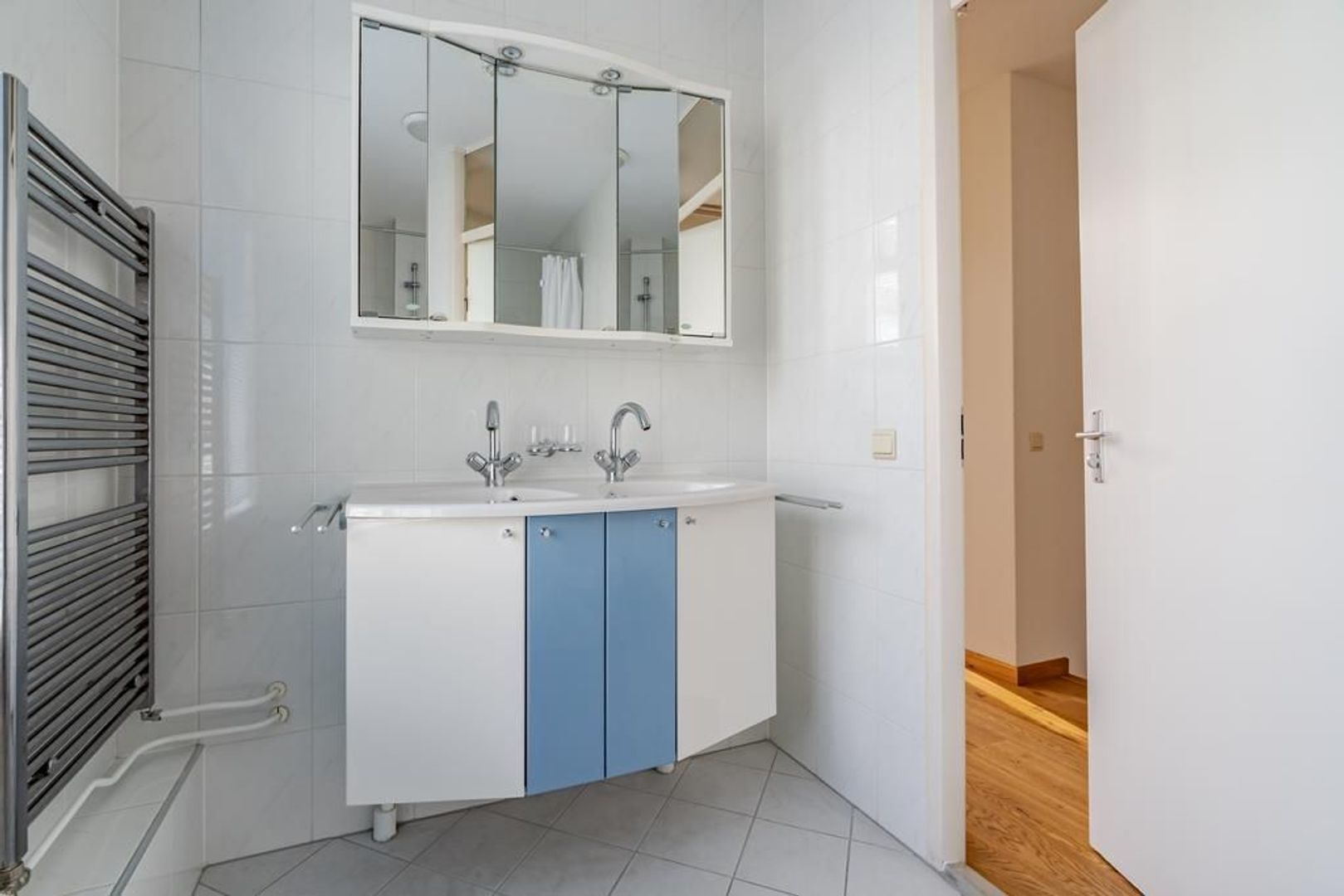 Burgemeester Marijnenlaan 94 .