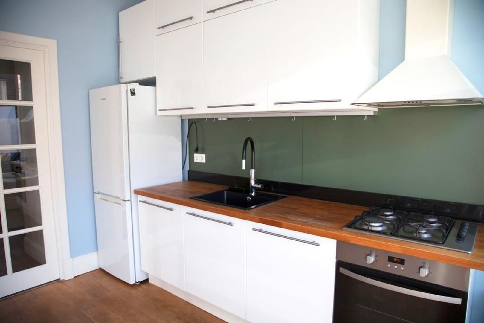 Kamperfoeliestraat 227 .