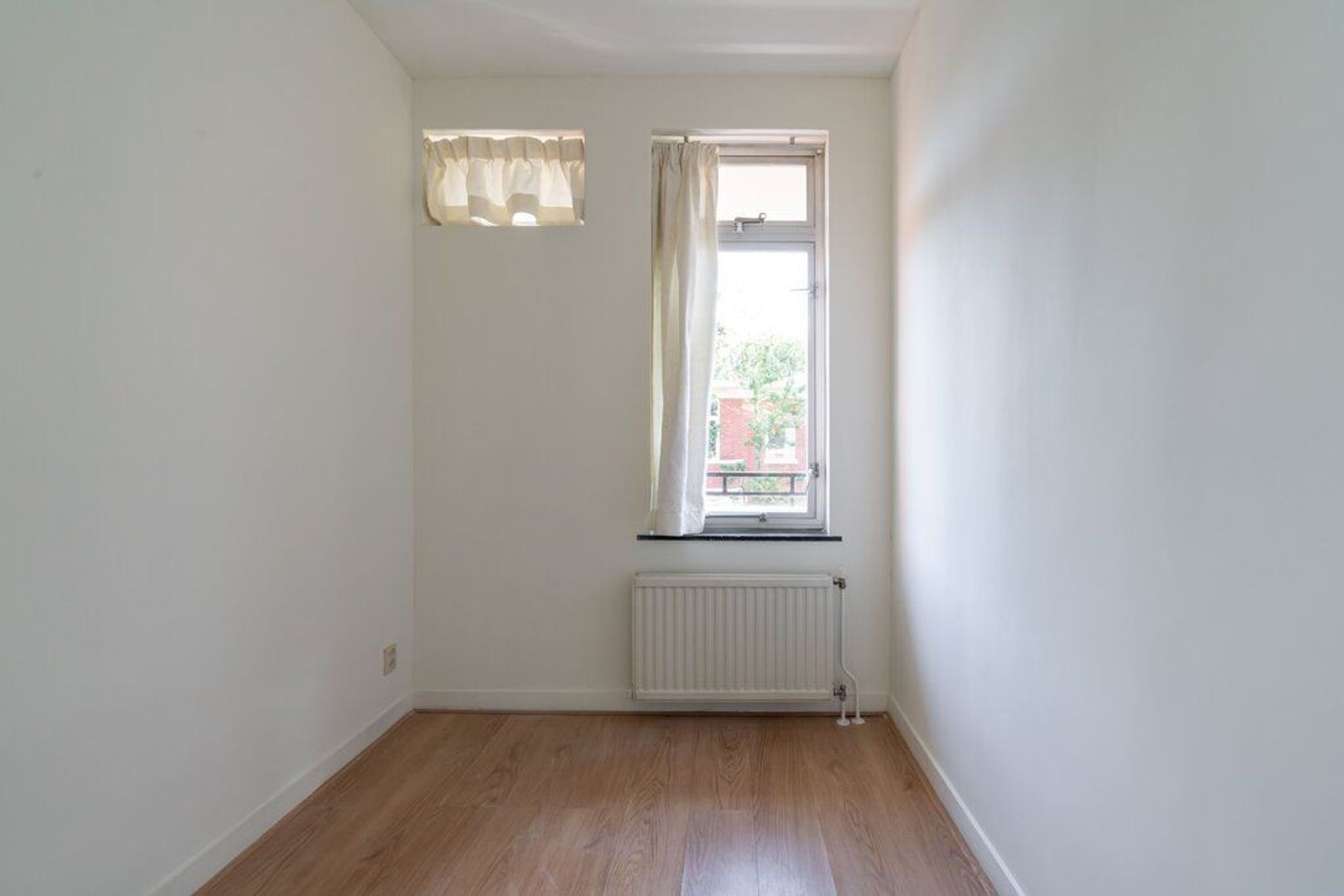 Van der Aastraat 92 .