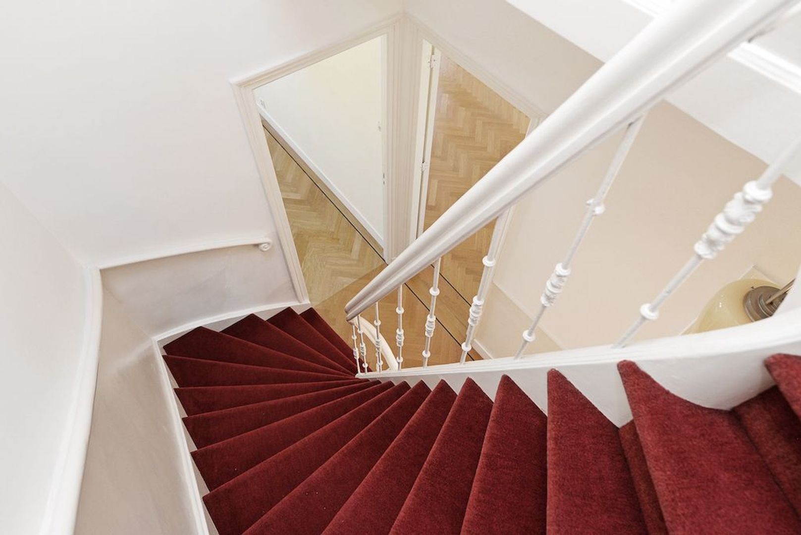 Laan Copes van Cattenburch 143 .