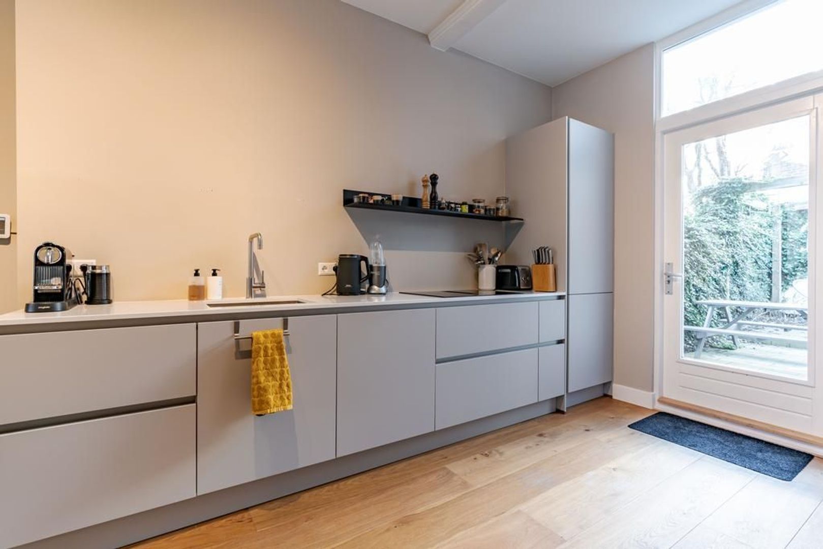 Van Egmondstraat 21 .