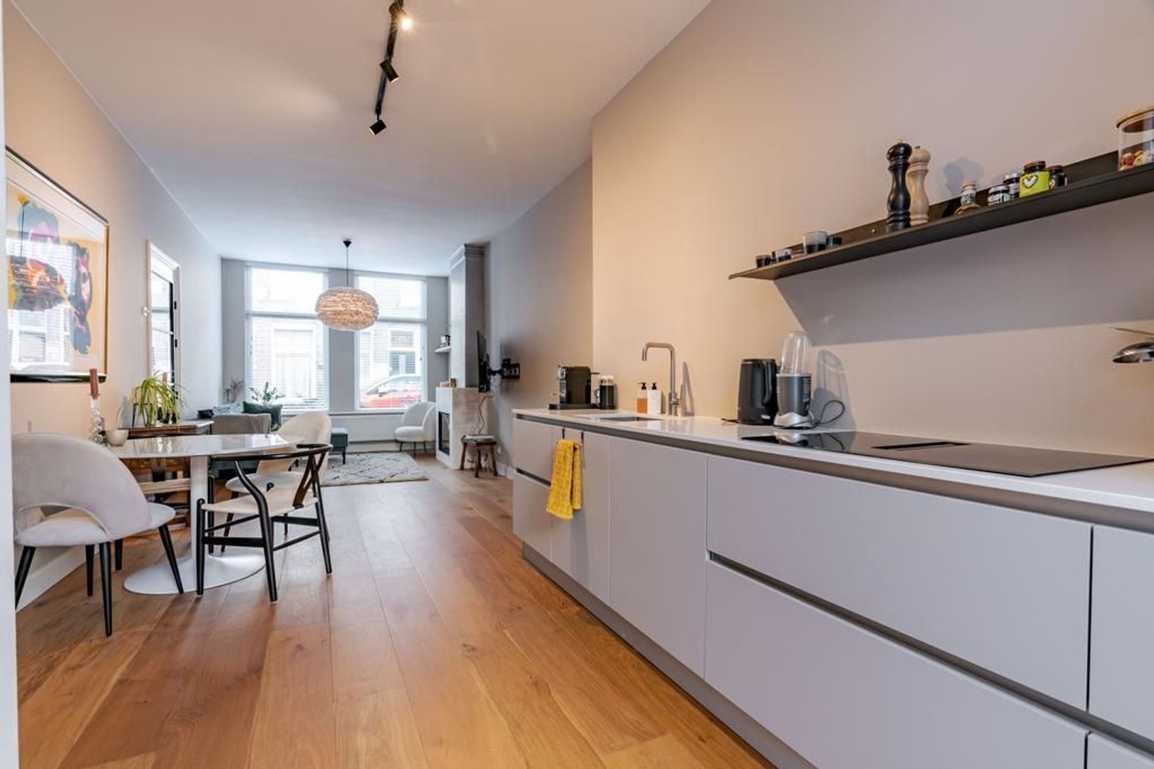 Van Egmondstraat 21 .