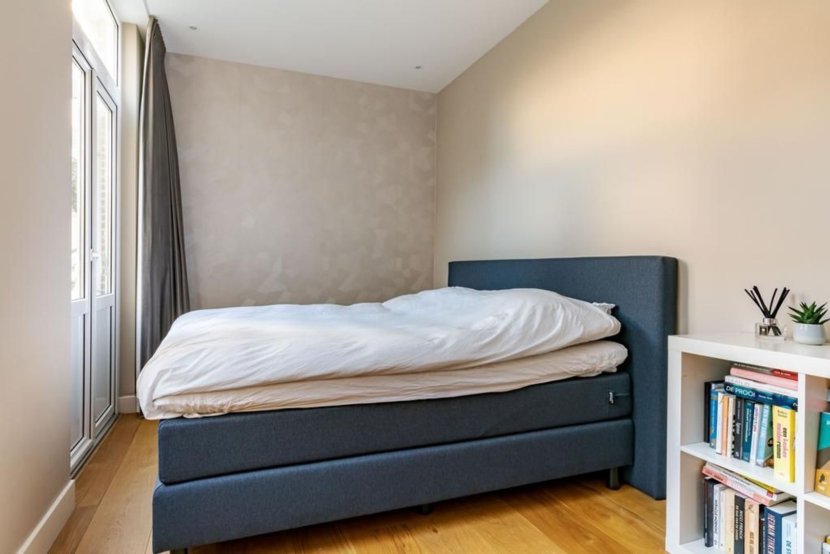 Van Egmondstraat 21 .