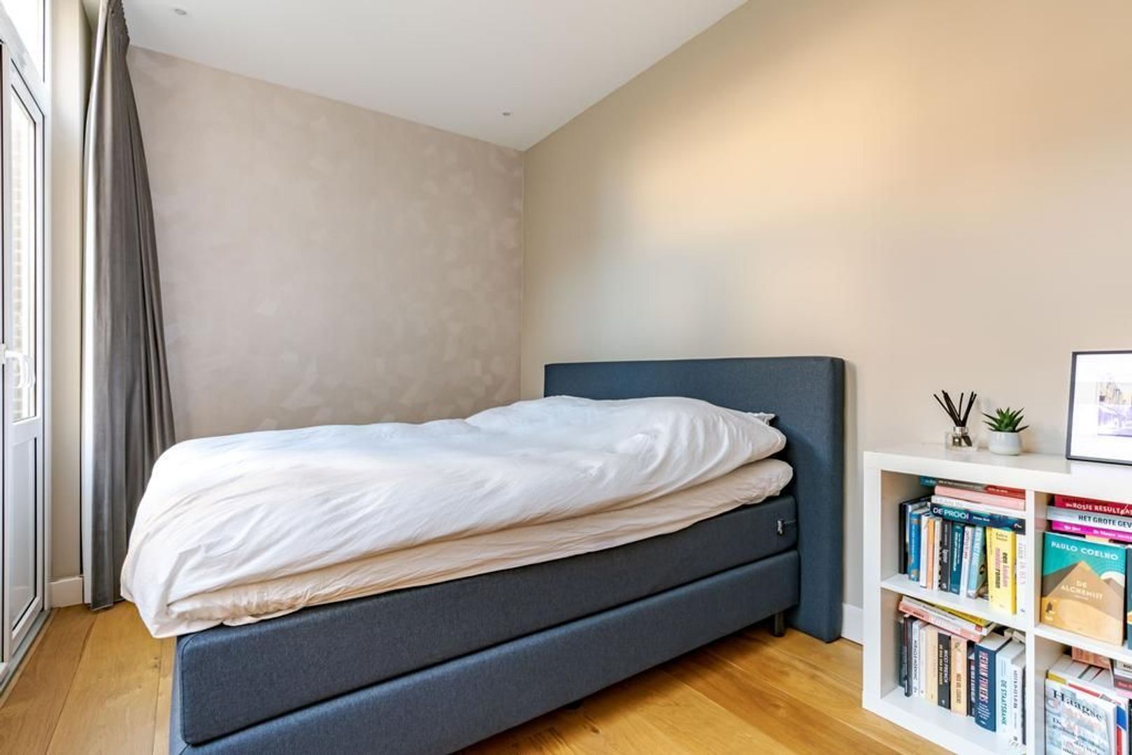 Van Egmondstraat 21 .