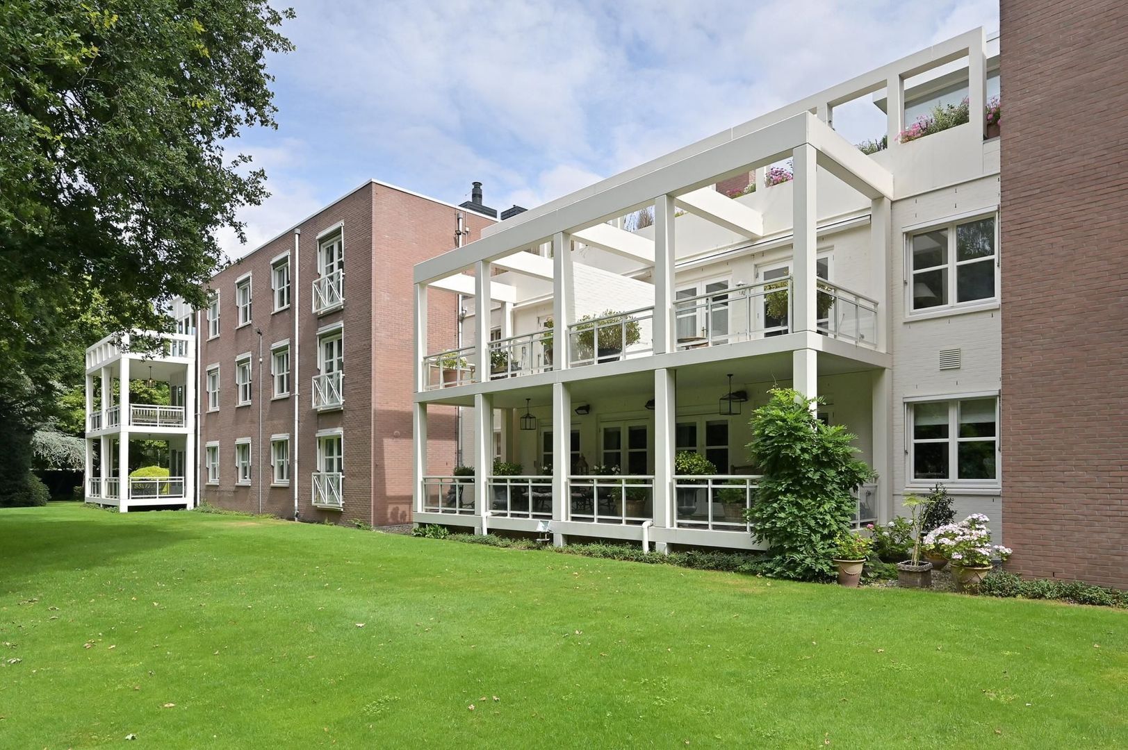 Laan van Pluymestein 24