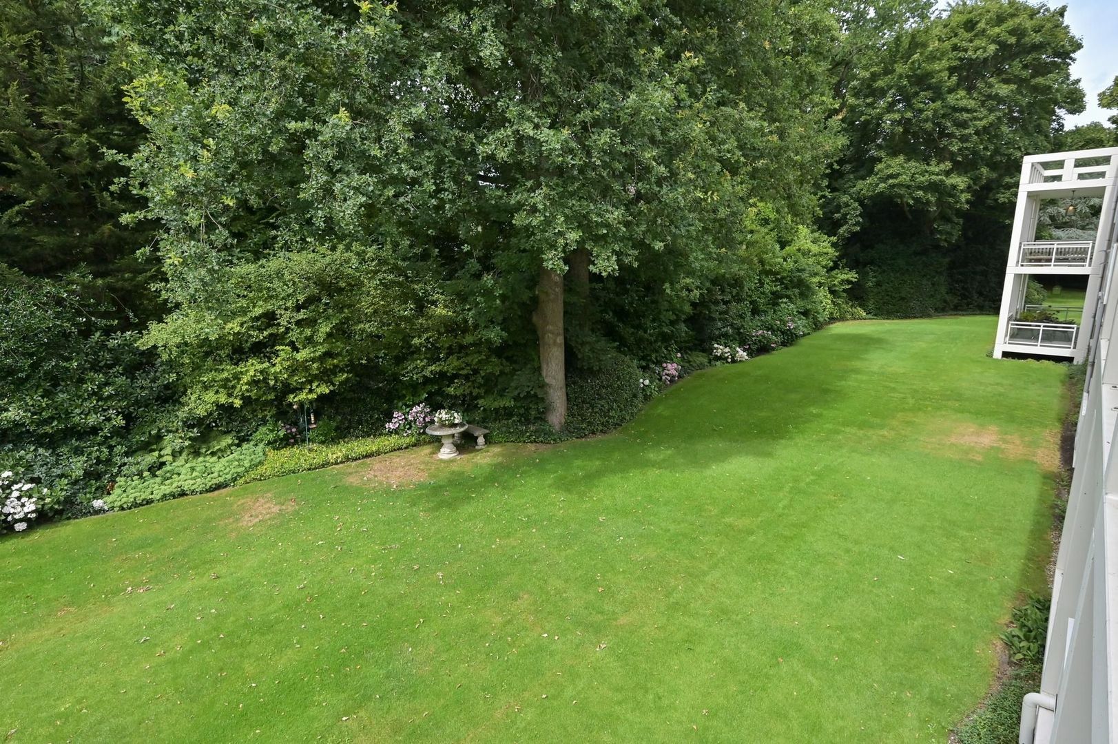 Laan van Pluymestein 24