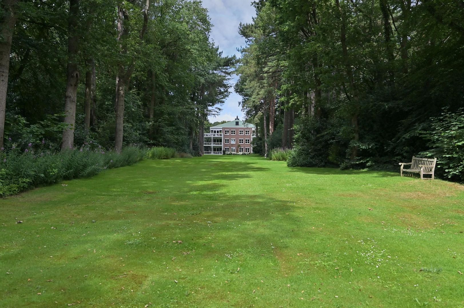 Laan van Pluymestein 24