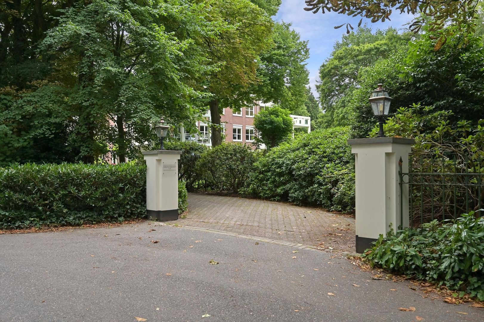 Laan van Pluymestein 24