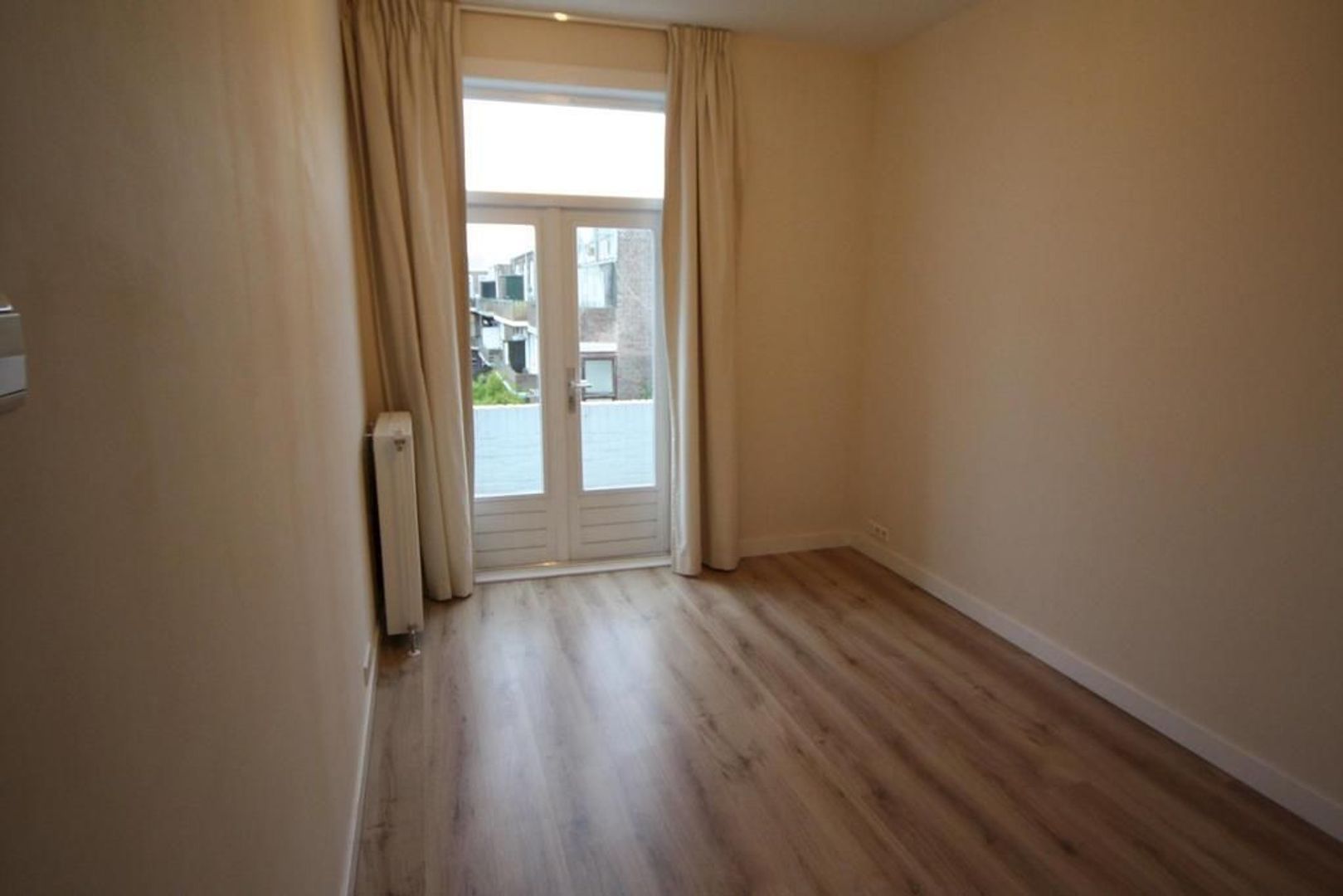 Van Heutszstraat 55 .