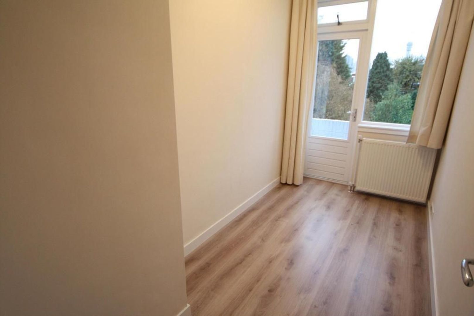 Van Heutszstraat 55 .