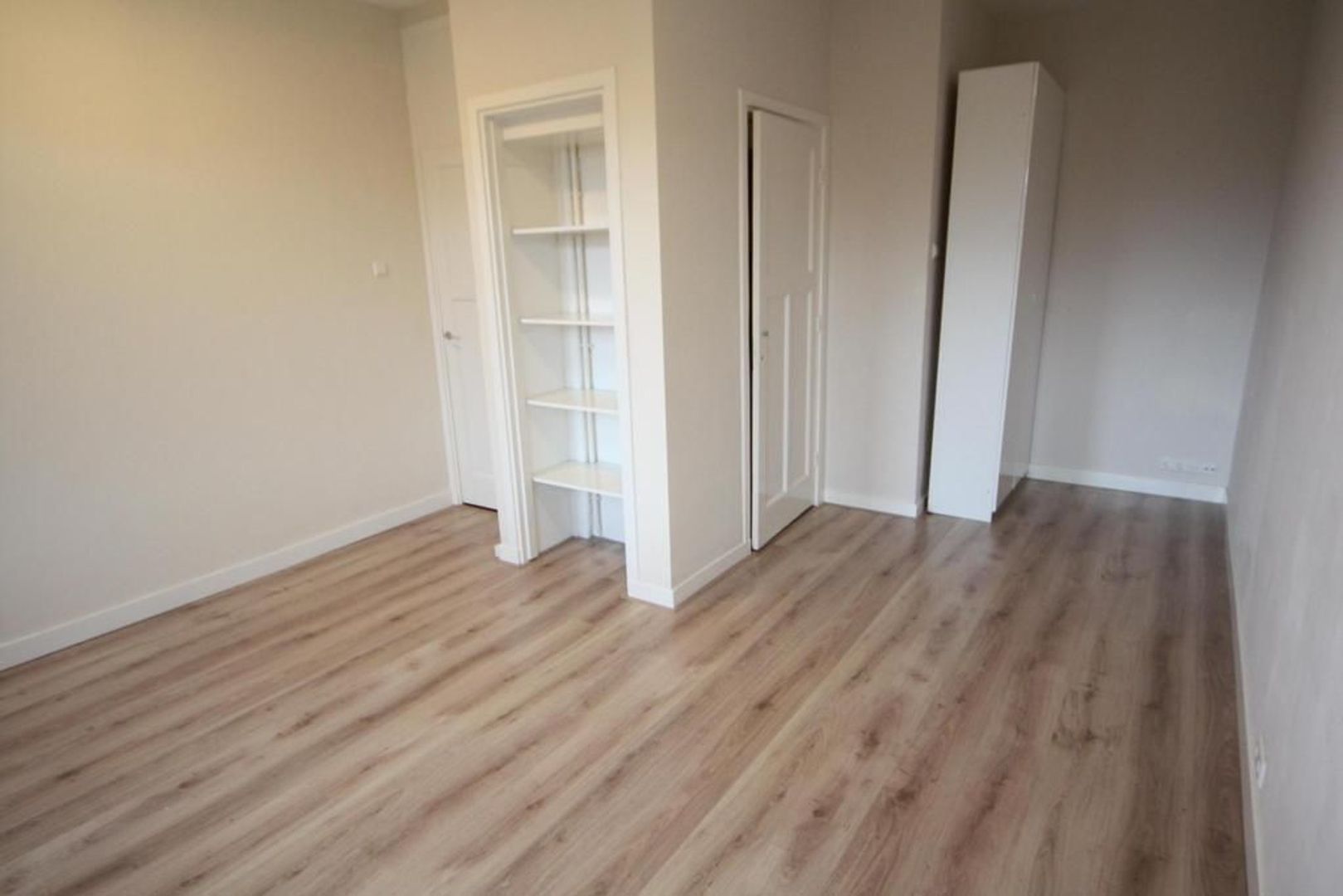 Van Heutszstraat 55 .