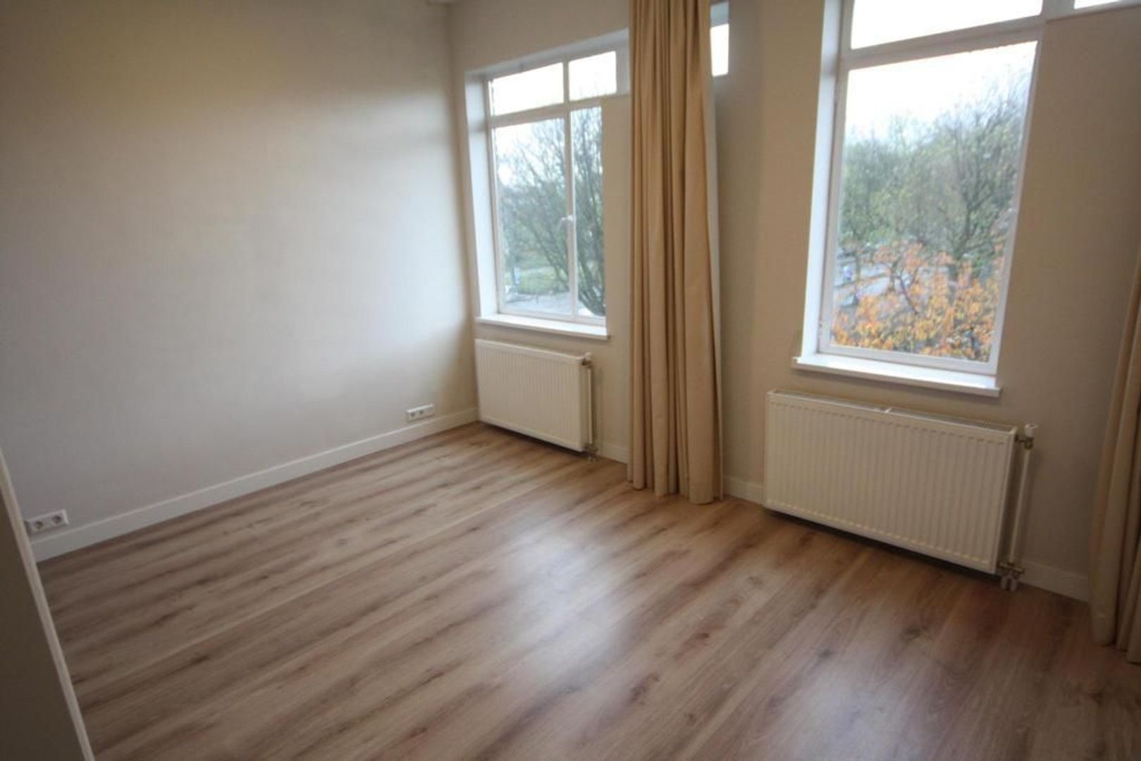 Van Heutszstraat 55 .