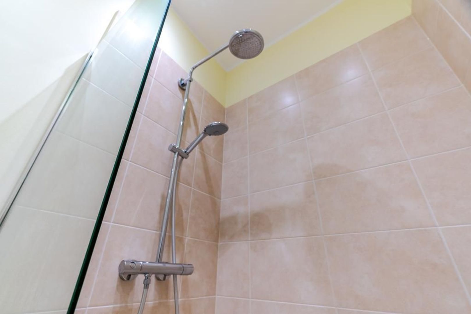 Stuyvesantstraat 253 .